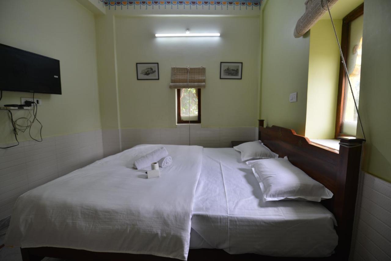 Hotel Bawarri Haveli จ๊อดปูร์ ภายนอก รูปภาพ