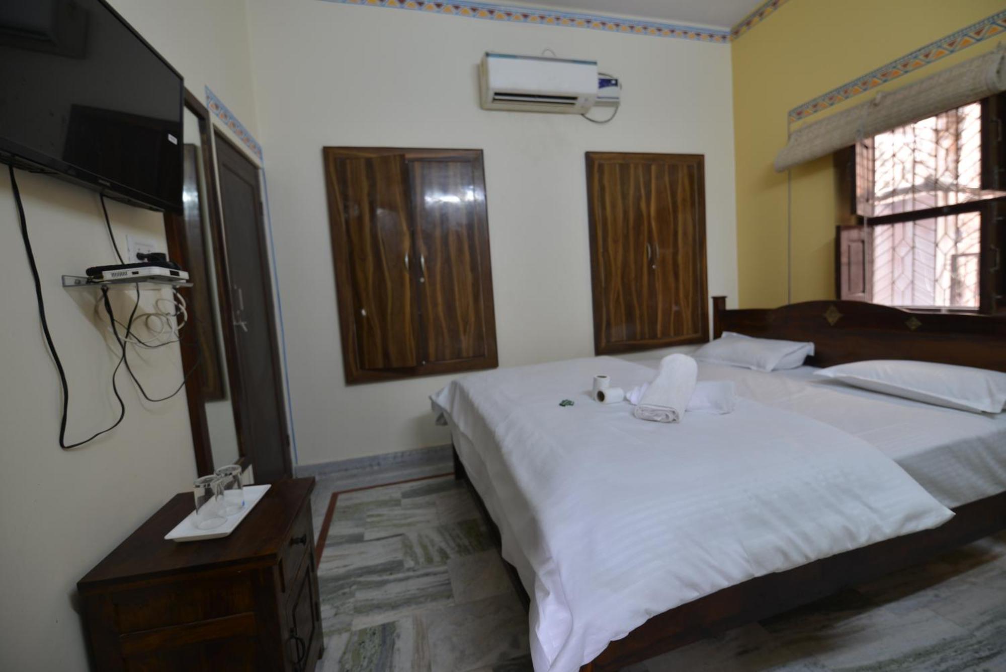 Hotel Bawarri Haveli จ๊อดปูร์ ภายนอก รูปภาพ
