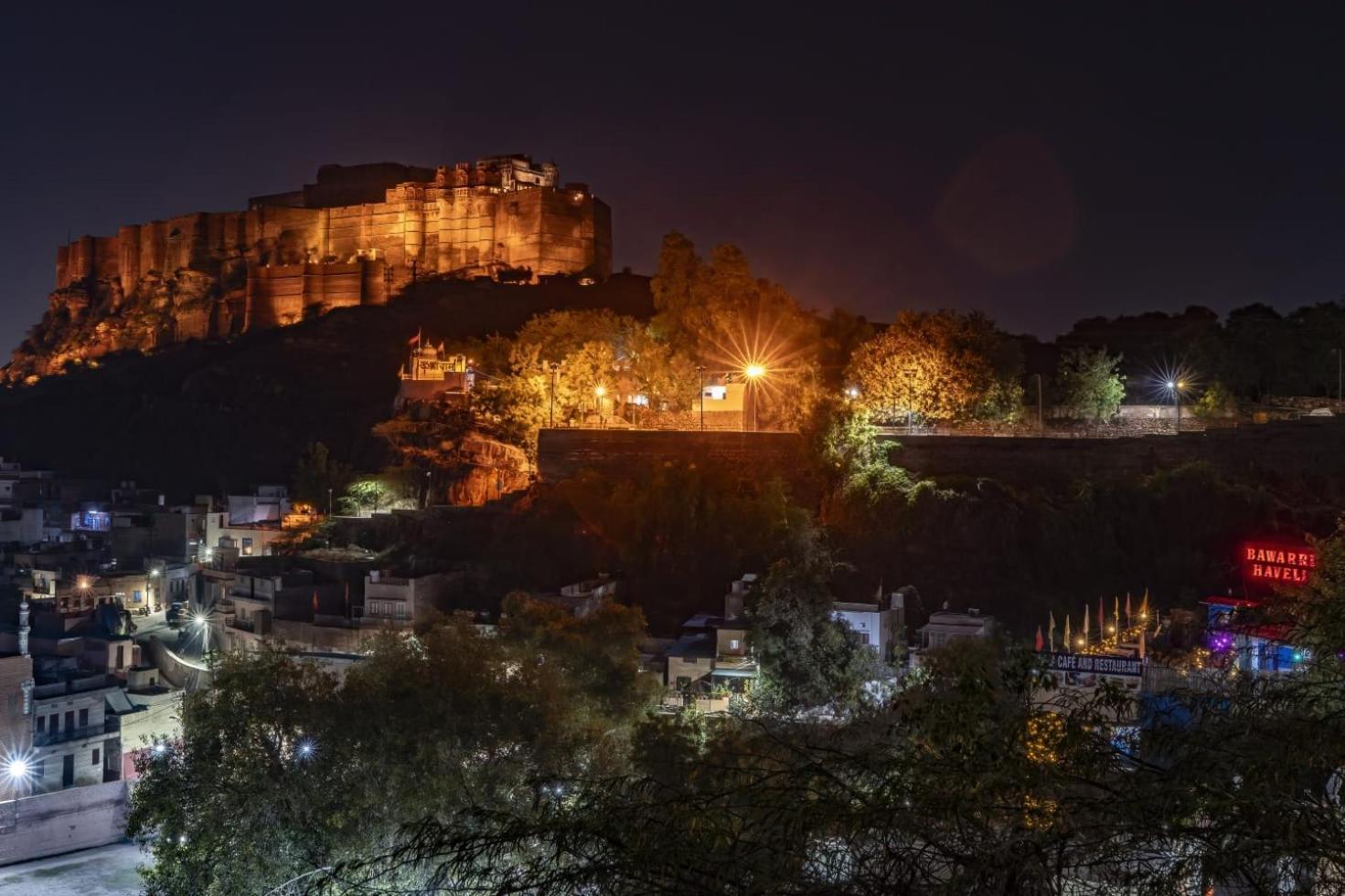 Hotel Bawarri Haveli จ๊อดปูร์ ภายนอก รูปภาพ