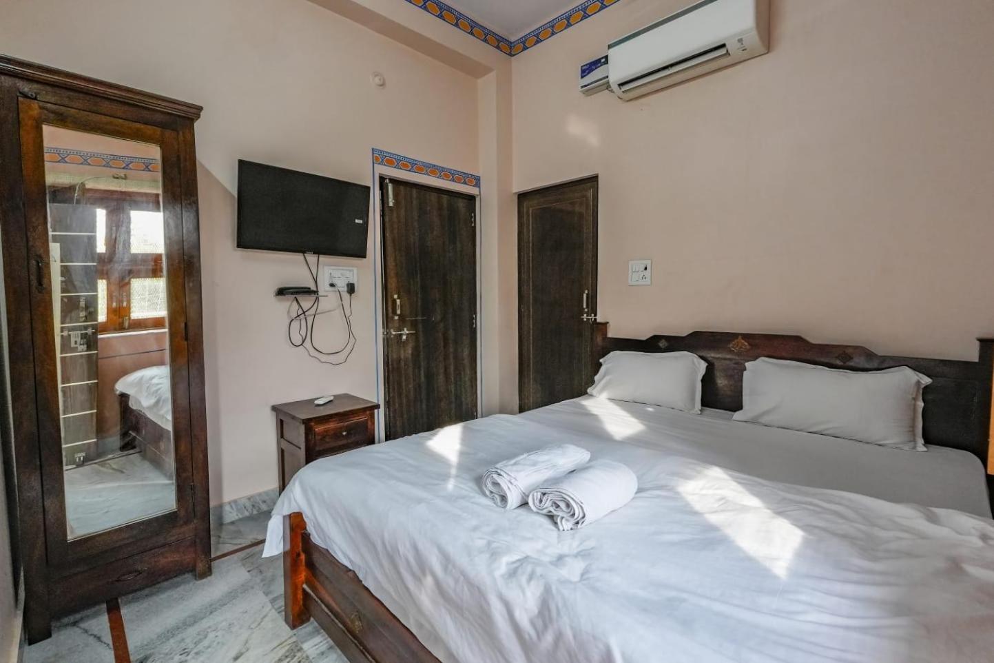 Hotel Bawarri Haveli จ๊อดปูร์ ภายนอก รูปภาพ